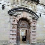 Porte d'entrée de l'Hotel particulier Vogüe à Dijon