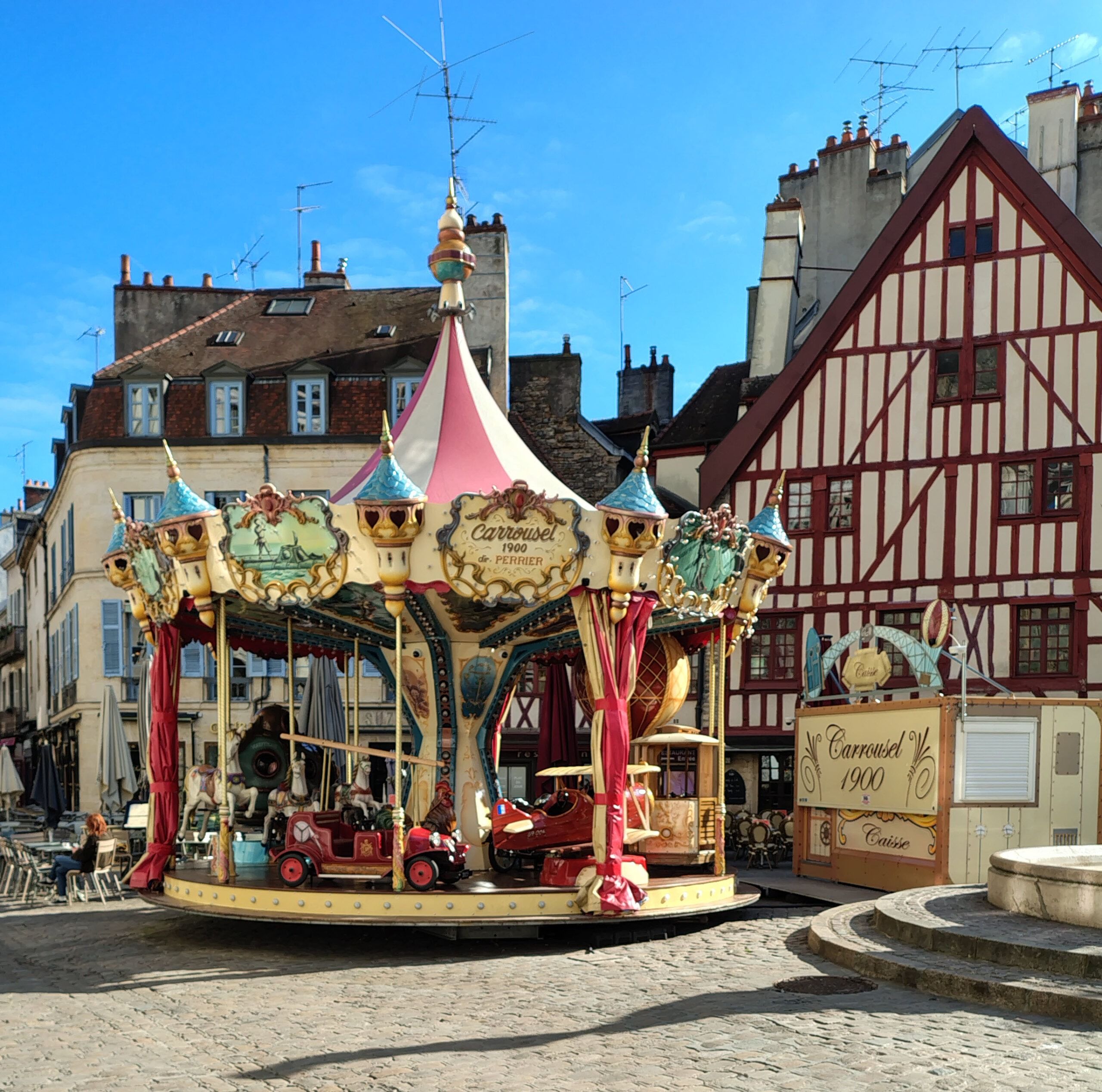 Carrousel de Dijon - Place François Rude