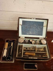Nécessaire de toilette du 18e siècle